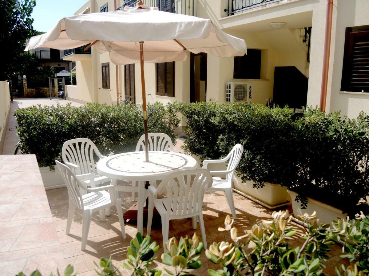 Casa Vacanze Metrosideros San Vito Lo Capo Exteriör bild